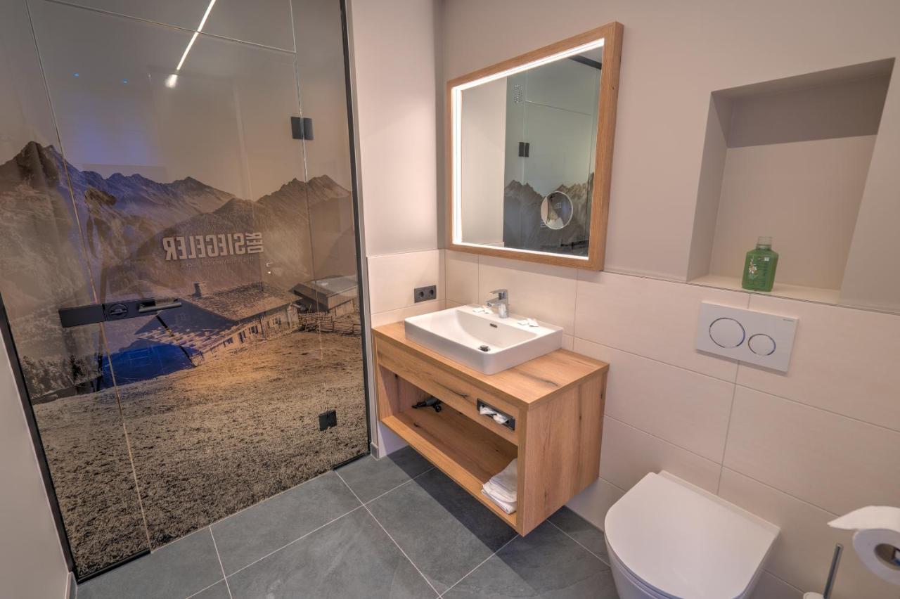 Der Siegeler B&B - This Lifestylehotel Rocks Mayrhofen Eksteriør billede